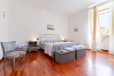 Image de Appartement \"Acquamarina\" avec vue sur la mer, balcons et Wi-Fi.