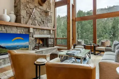 Image de Ski-In\/Ski-Out Home off Cresta in Arrowhead Village, Community Pool & Hot Tub