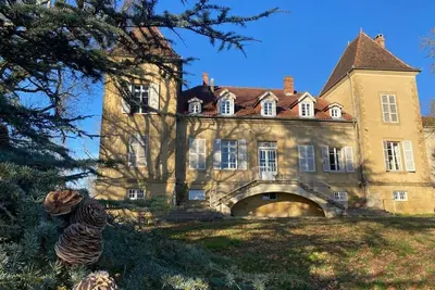 Image de Chateau surrounded by its exceptional natural estate