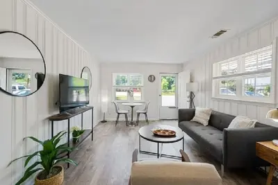 Image de Mid Century Modern Jewel