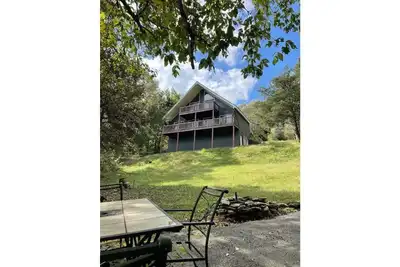 Image de A-frame house (. 3 miles) to Center Hill Marina