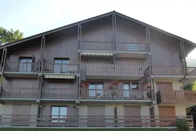 Image de Rez-de-chaussée, balcon, parking, télévision, 26m², Saint Gervais