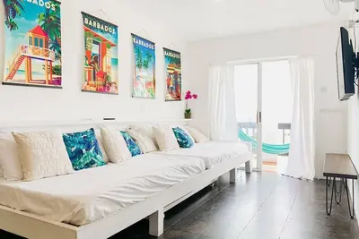Image de 2 Bedroom Apartment 4c