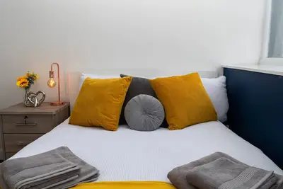 Image de Sky 1-Appartement-Salle de bain privée séparée-Vue ville