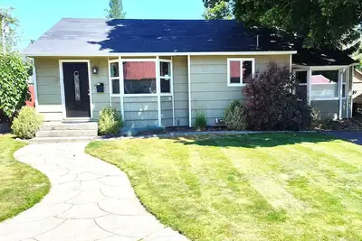 Image de Downtown Sanders Beach Bungalow-