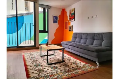Image de Modern apartment near downtown - close to all must visits!