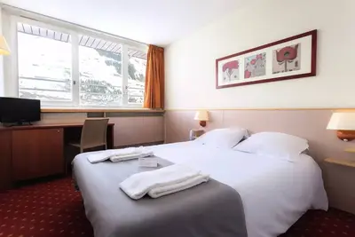 Image de 2 Chambres Essentiel 2 Adultes et 1 Enfant