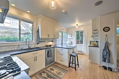 Image de Stunning Queen Anne House w\/ Private Patio!
