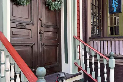 Image de Swiss Suite in Downtown Jt Near Opera House with Parking. Dog Friendly-Check 1st