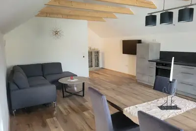 Image de Vacation in lavishly renovated top floor apartment