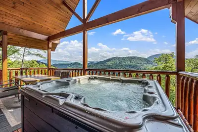Image de Secluded Mountain Views! Game Room - Fire Pit - Theater - Coffee Bar - Hot Tub