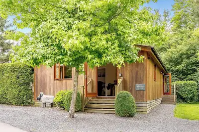 Image de Semi-detached deluxe lodge offering the perfect romantic retreat.