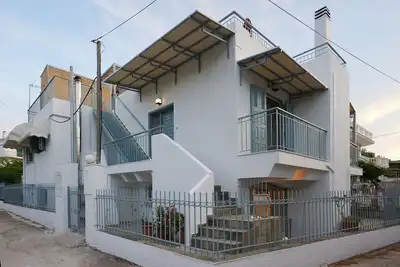 Romantic villa 5 min from the beach and the small fish port