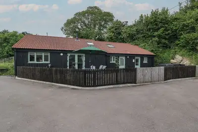 Image de Bottom Lodge, pet friendly, with hot tub in Penhow