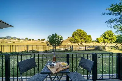 Image de Front line Golf Course. 2 bedroom/bathroom apartment, private Jacuzzi area,