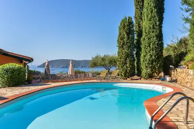 Image de Villa 'Elba Offsite' avec vue sur la mer, Wi-Fi et climatisation