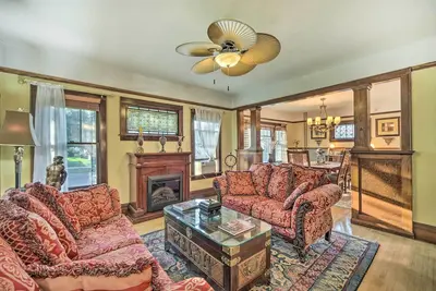 Image de Elegant Superior Getaway < 2 Mi to Downtown!