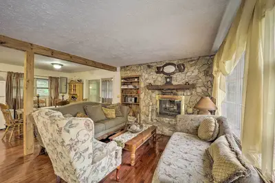 Image de Charming Elk Park Retreat < 9 Mi to Ski Area!