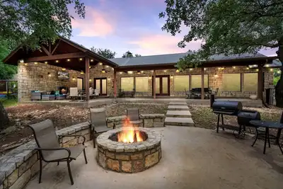 Image de Directly On The Frio River with exclusive river frontage right in the heart of Concan