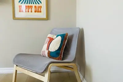 Image de Lovely bijou loft apt, one road back from the sea