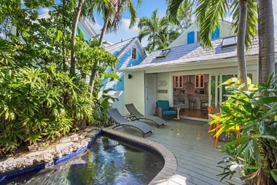 Image de Coconut Cabana: A restored Old Town home with charm & tropical ambience