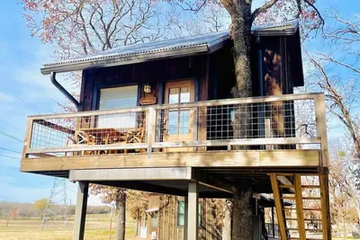 Image de Mockingbird Treehouse (15 Min to Magnolia\/Baylor)