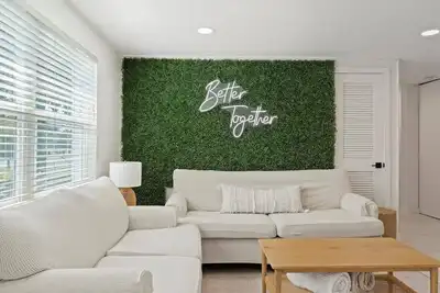 Image de Casa Coco: Updated Home Walking Distance to Beach