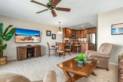 Image de Most desirable Ocean View Location 5 min walk to beach