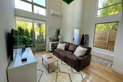 Image de Modern and Airy home near Uw & Seattle Children’s