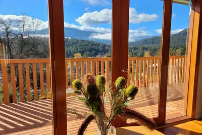 Image de Robley Views, Winter escape, spacious home, spectacular views, walk to town.