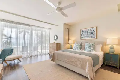 Image de Drift Beachfront Oasis A Panoramic Resort Getaway