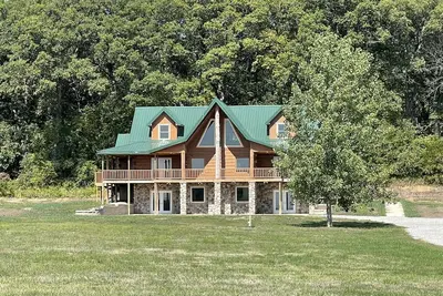 Image de Newly Built Lodge Nestled in a Gorgeous Setting
