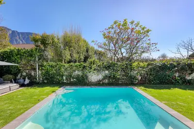 Image de Beautiful 4 bedroom ensuite home with views