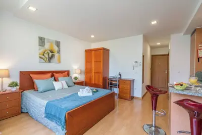 Image de Captivating Adorable Flat | Terrace