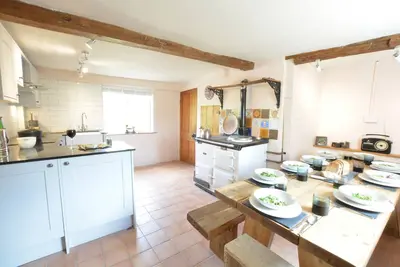 Image de The White House With Studio, pet friendly, with open fire in Wortwell