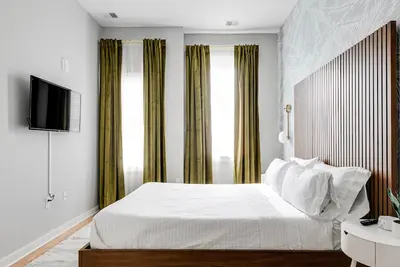 Image de Luxe Decor & Private Balcony in Grandiose District