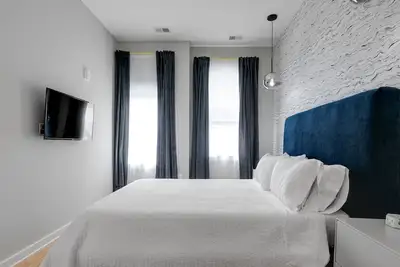 Image de Luxury, Location &Convenience w/ Urban Charm Twist