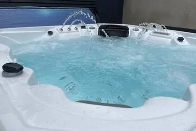 Image de ♥︎Hot Tub, Newly refurbished 4 bed, Dog friendly.
