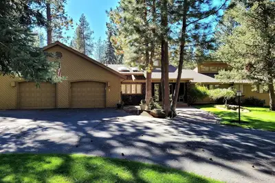 Sunriver Escape with Beautiful Outside Deck