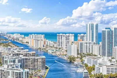 Image de Top Floor Luxury Beach Condo - Amazing Views