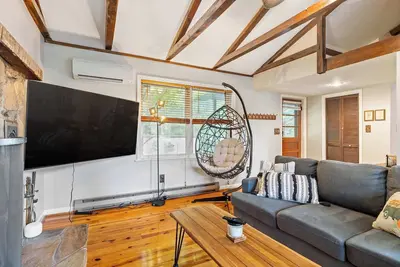 Image de Skyland Hideaway | Mountain Cabin w\/ Hot Tub