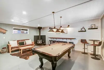 Image de ✨ Family Escape! Fenced, Game Room & Walk to Snowplay