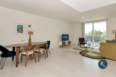 Room to Relax | Miami | Roami at Grove 27