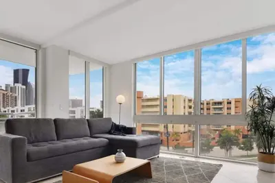 Image de Roami at Sunny Isles | Rooftop Pool | 4 Bedroom