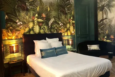 Image de Appartement romantique avec jacuzzi