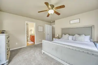 Image de Stunning New 4 bed 3 bath home, Spacious and clean