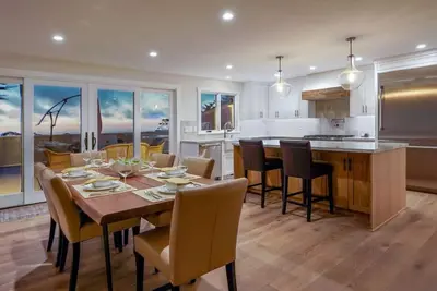 Image de Riviera - Pacific Grove House - New Modern Luxury