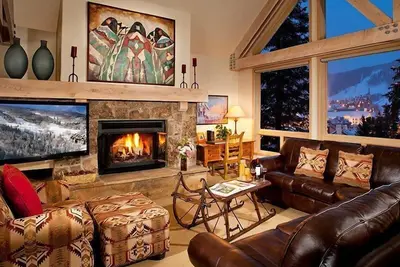 Image de Extra Spacious Ski-in/Ski-out Townhouse