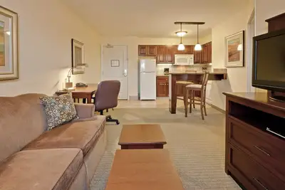 Image de 1 Bedroom | Free Breakfast + Pool Access