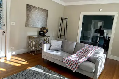 Image de Quaint Home in South Highlands!